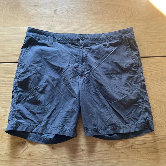 Columbia Gray Blue Chino Shorts Men's 38" with 8" inseam - Picture 1 of 8